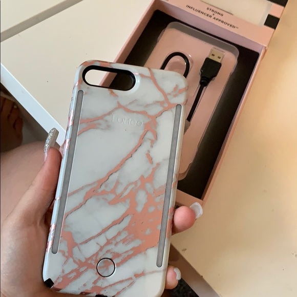 Lumee instafame lighted case. Selfie case - Picture 2 of 4